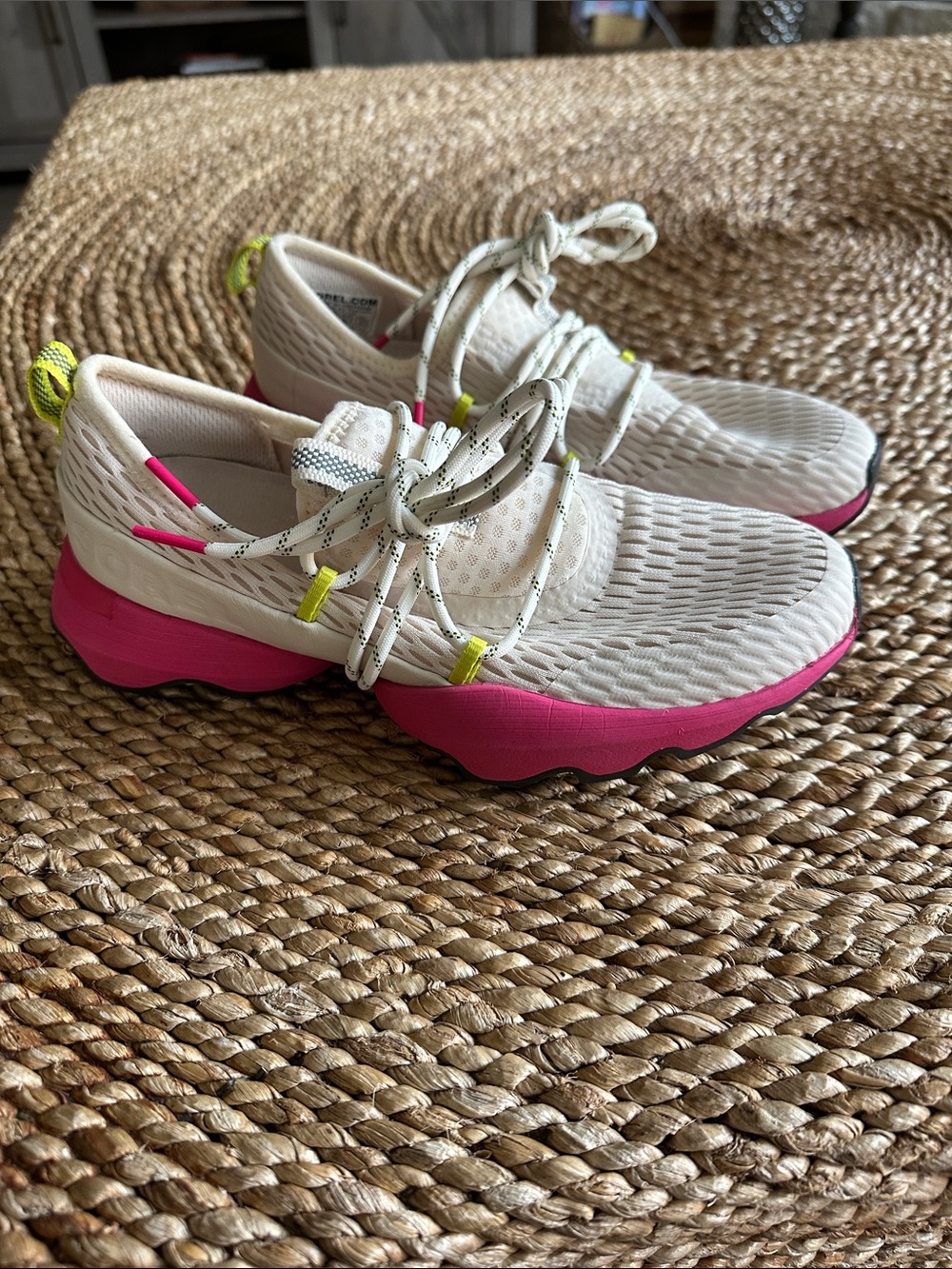 Sorel Women's size 5.5 Neutral Knit Sneakers with Pink Sole